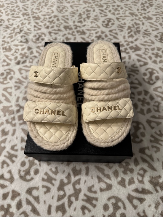 CHANEL Shoes - CHANEL Quilted Cream Rope Trim Slide Sandals with Gold Logos 39